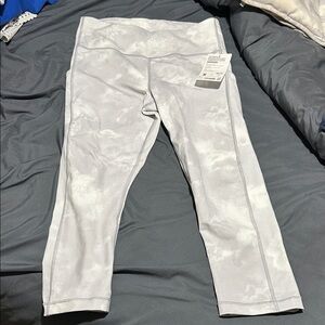 Athleta Ultimate Stash Pocket Printed Capri